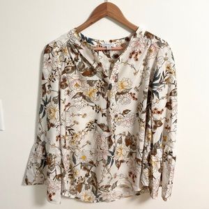 Carolina Belle White Floral Bell Sleeve Blouse EUC